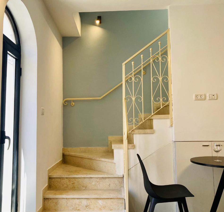Lovely New Private Duplex In Prime City Center Location เยรูซาเลม ภายนอก รูปภาพ